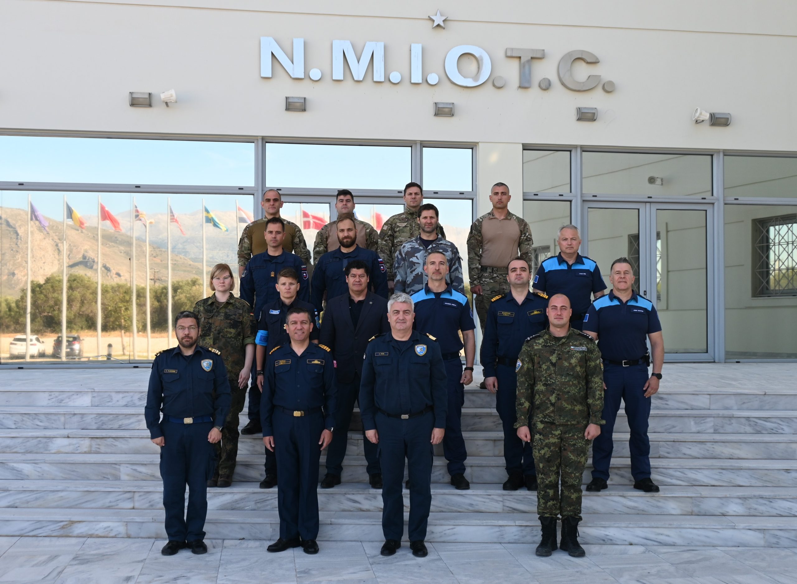 Course 13000 Command Team Issues in Maritime Interdiction Operation in Support of International Efforts to Manage the Migrant and Refugee Crisis at Sea